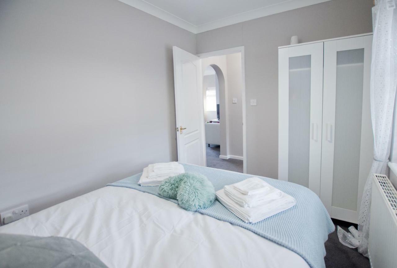 Grove Cottage Basingstoke Extérieur photo